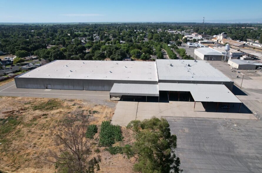 More Photos Of 99 Kentucky Street, Gridley Warehouse For Lease