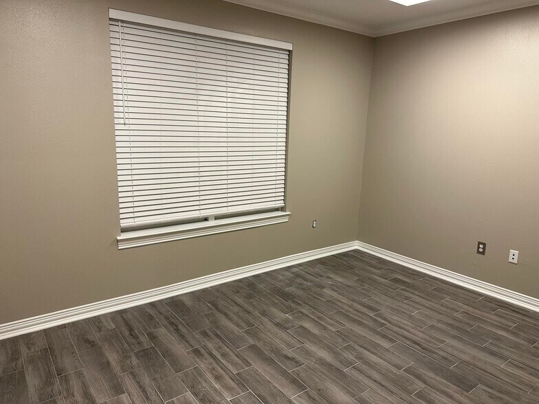More Photos Of 7167 Colleyville Blvd, Colleyville Medical For Sale