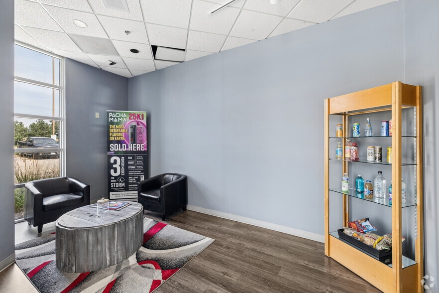 More Photos Of 6240 Abbott Dr, Omaha Distribution For Lease