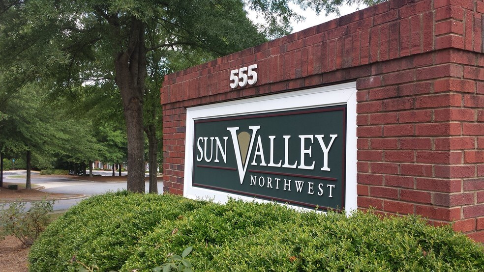 More Photos Of 555 Sun Valley Dr, Roswell Office For Sale