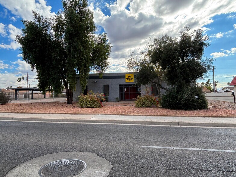 More Photos Of 4141 W Bethany Home Rd, Phoenix Medical For Lease