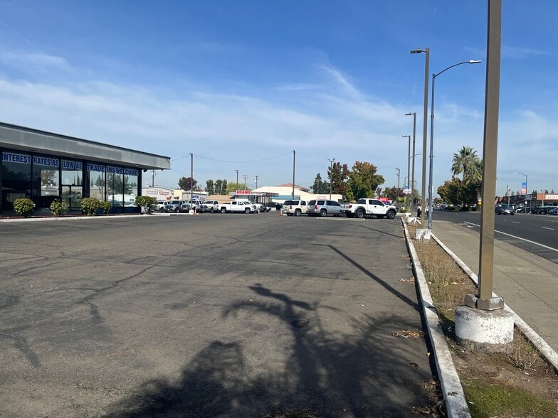 More Photos Of 1757-1761 Fulton Ave, Sacramento Auto Dealership For Lease