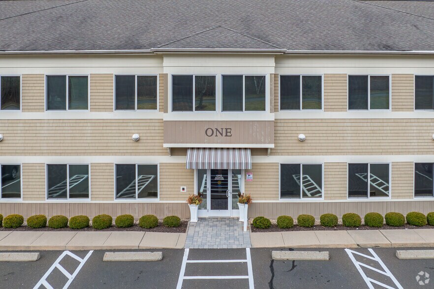 More Photos Of 1449 Old Waterbury Rd, Southbury Office For Sale