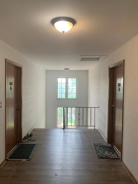 More Photos Of 4001 Mavelle Dr, Edina Apartments For Sale