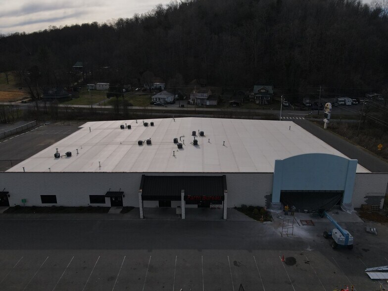 More Photos Of 1749 US-19E, Elizabethton Flex For Sale