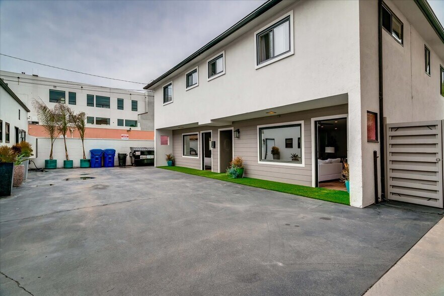 More Photos Of 323-325 Culver Blvd, Playa Del Rey Storefront Retail Residential For Sale