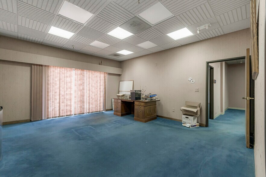 More Photos Of 400 E Park Ave, Chico Office For Sale