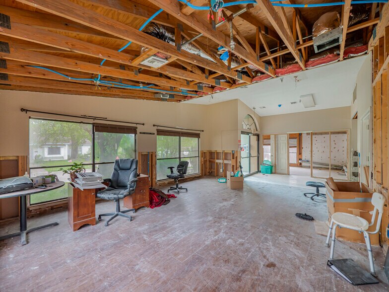 More Photos Of 700 Dyer St, Rockdale Healthcare For Sale