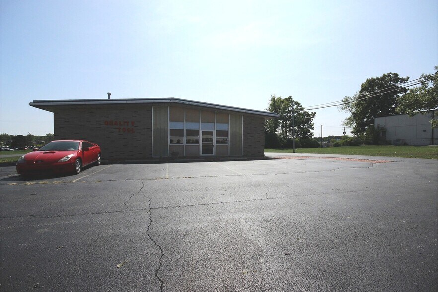 More Photos Of 1431 Production Rd, Fort Wayne Manufacturing For Sale
