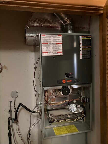 More Photos Of 2620 Yonkers St, Plainview Medical For Lease