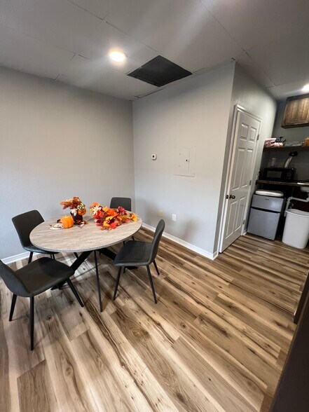 More Photos Of 6129 Deltona Blvd, Spring Hill Unknown For Lease