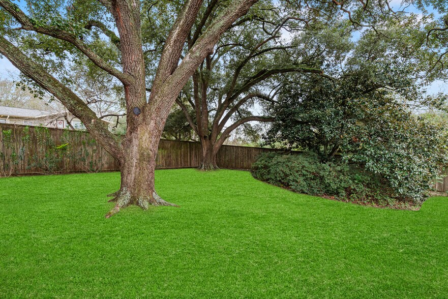 More Photos Of 1106 Avenue O, Huntsville Office Residential For Sale