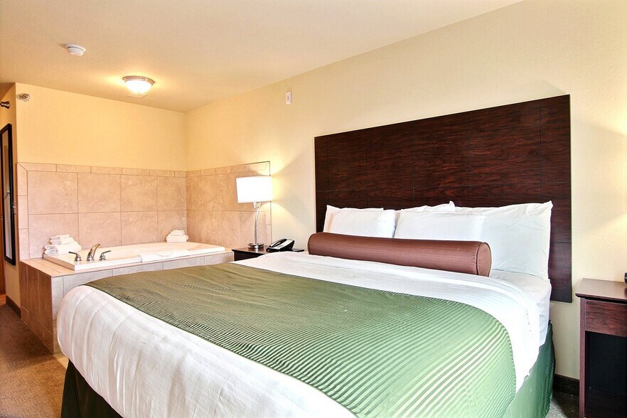 More Photos Of 2304 Sahlstrom Dr, Crookston Hotel For Sale