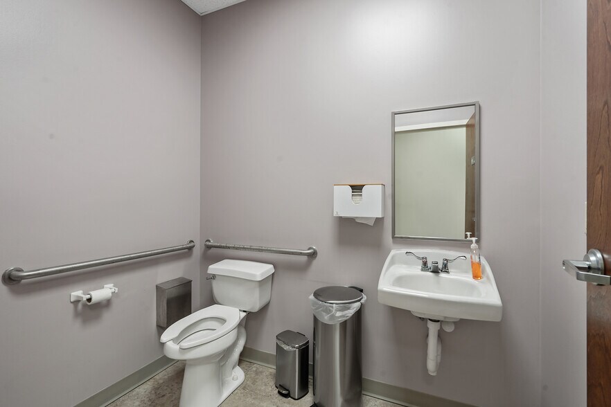 More Photos Of 91 E 1st St, Oswego Office For Sale