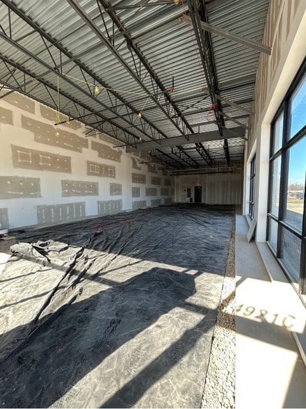 More Photos Of 4921 Western Ave, South Bend Storefront Retail Office For Lease