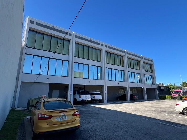 More Photos Of 2740 E Oakland Park Blvd, Fort Lauderdale Office For Sale