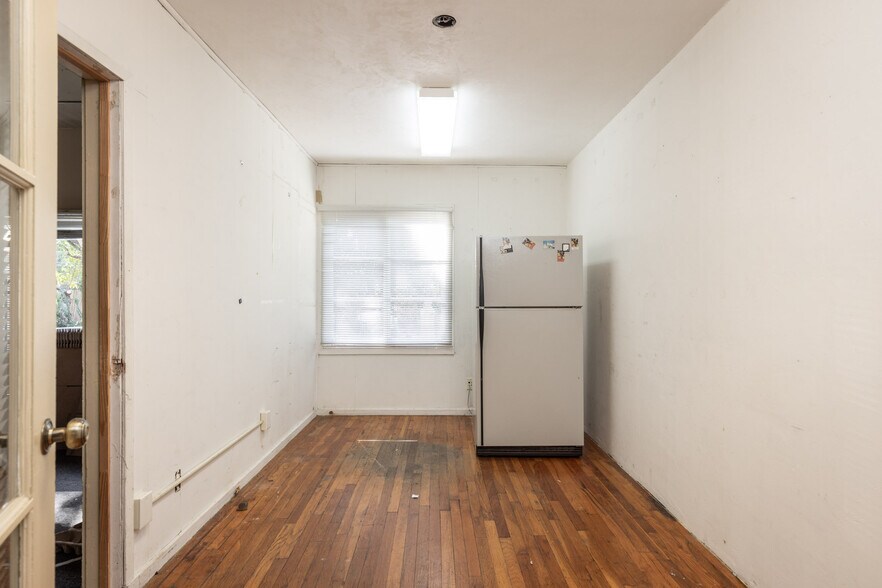 More Photos Of 69 W Carmel Valley Rd, Carmel Valley Freestanding For Sale