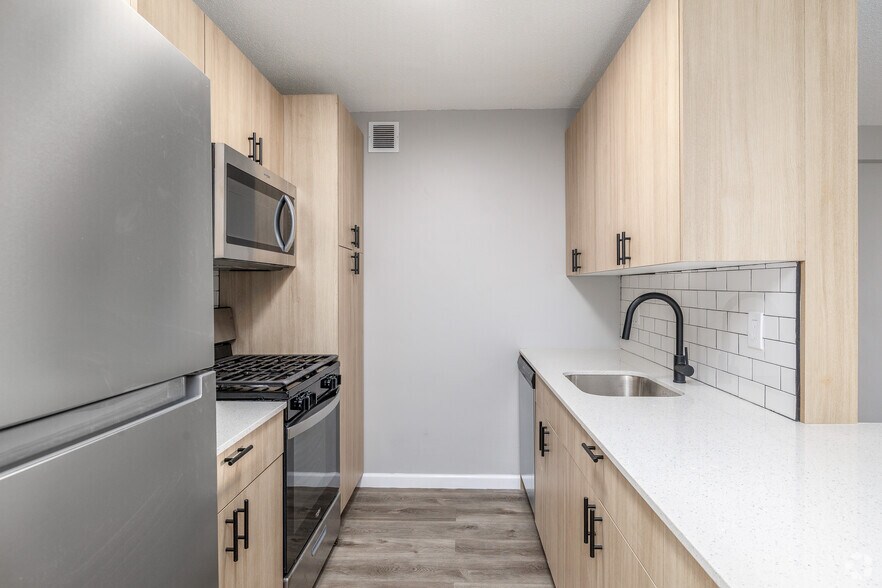 More Photos Of 770 James St, Syracuse Apartments For Sale