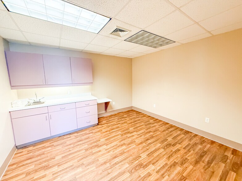 More Photos Of 723 Broad St, Duncansville Office For Lease