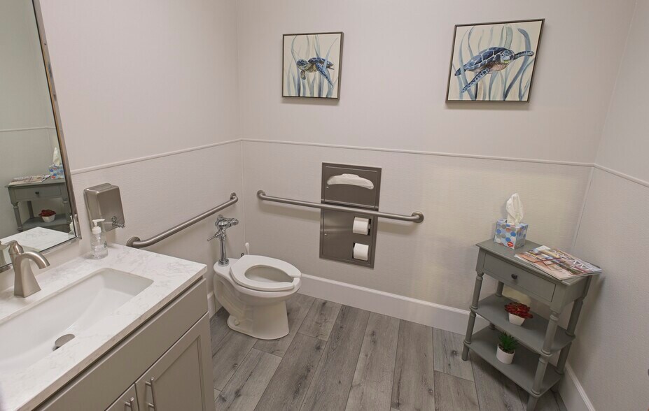 More Photos Of 1361 Rocky Point Dr, Oceanside Warehouse For Sale