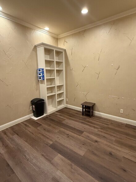 More Photos Of 2913 Overland Trl, Sherman Medical For Lease