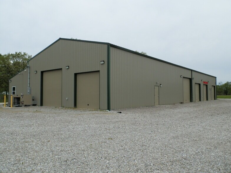 More Photos Of 11987 Dalton Rd, Rockbridge Industrial For Sale