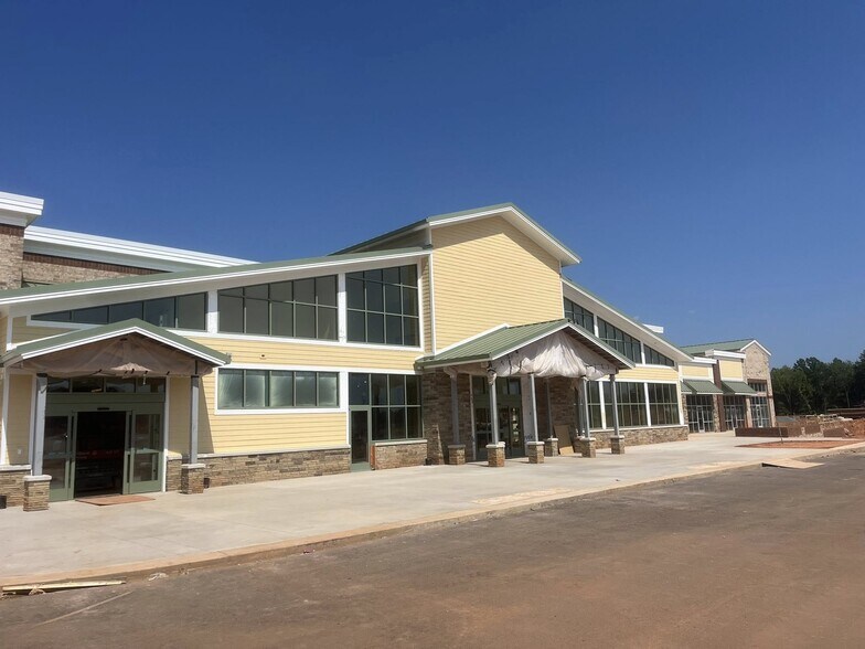 More Photos Of 8918 Charlotte Hwy, Indian Land General Retail For Lease