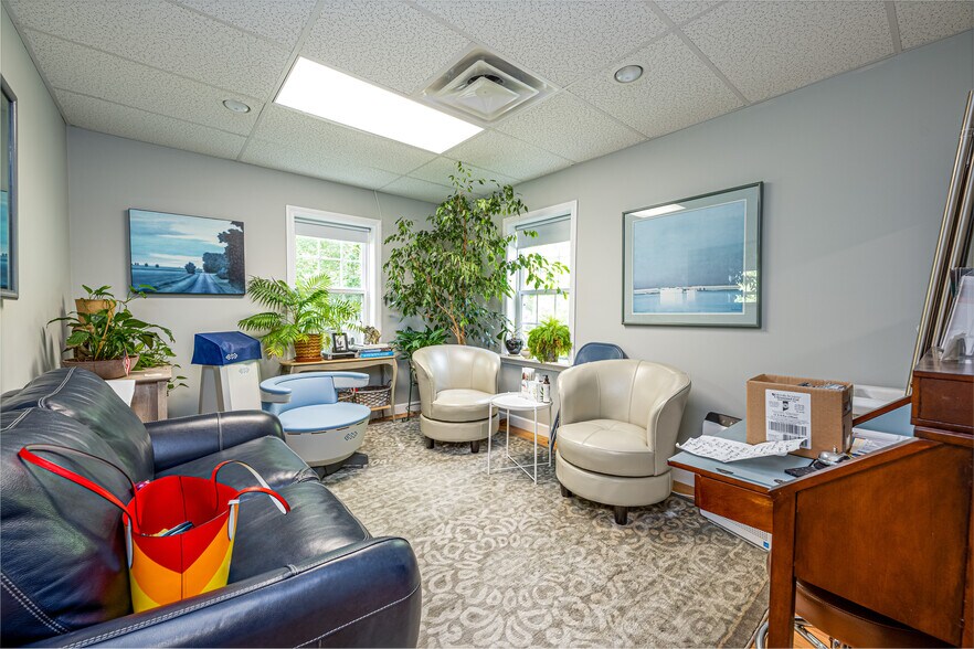 More Photos Of 5 Durham Rd, Guilford Medical For Sale