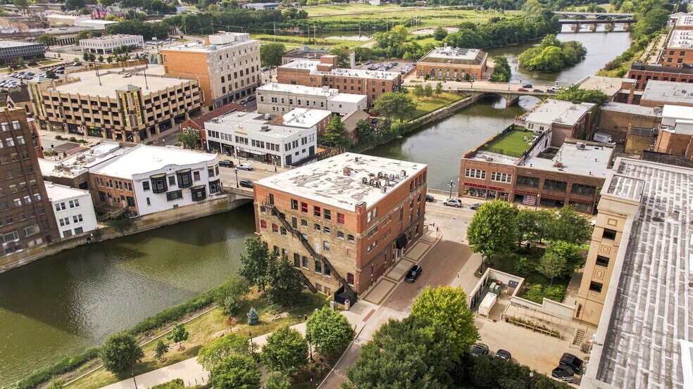 More Photos Of 31 W Downer Pl, Aurora Office For Sale