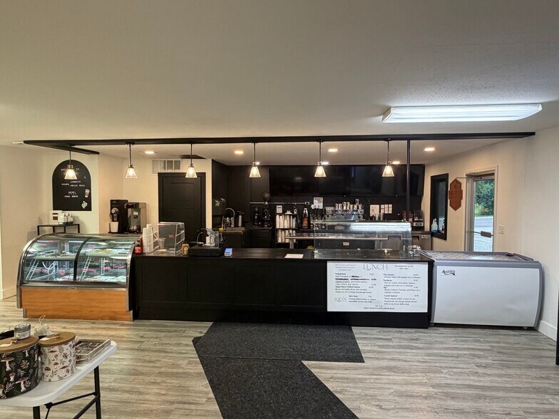 More Photos Of 410 MN-60 Hwy, Elysian Storefront For Sale