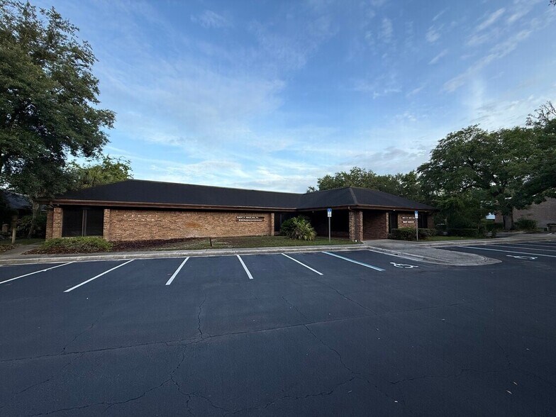 Primary Photo Of 6900 NW 9th Blvd, Gainesville Medical For Sale