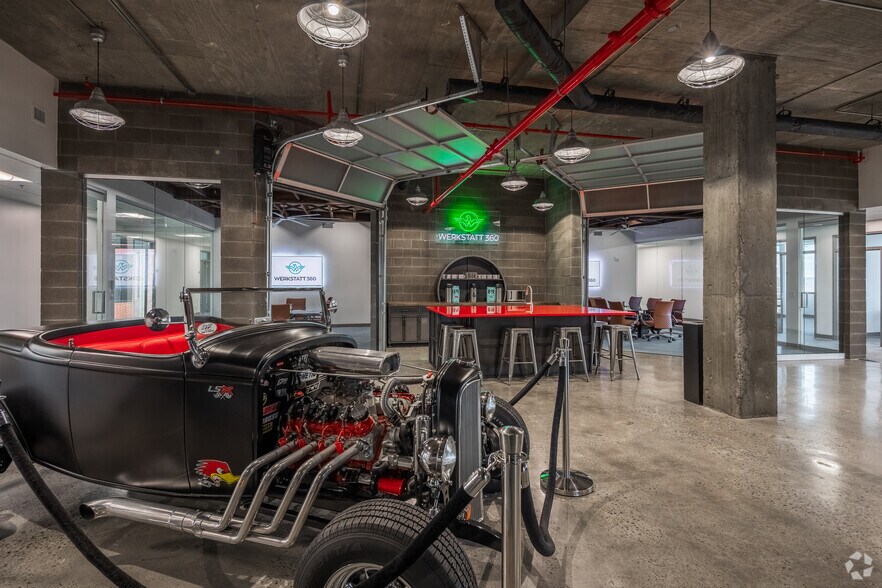 More Photos Of 214 Overlook Cir, Brentwood Office For Sale
