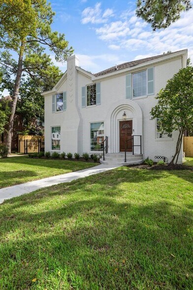 More Photos Of , Houston Multifamily For Sale