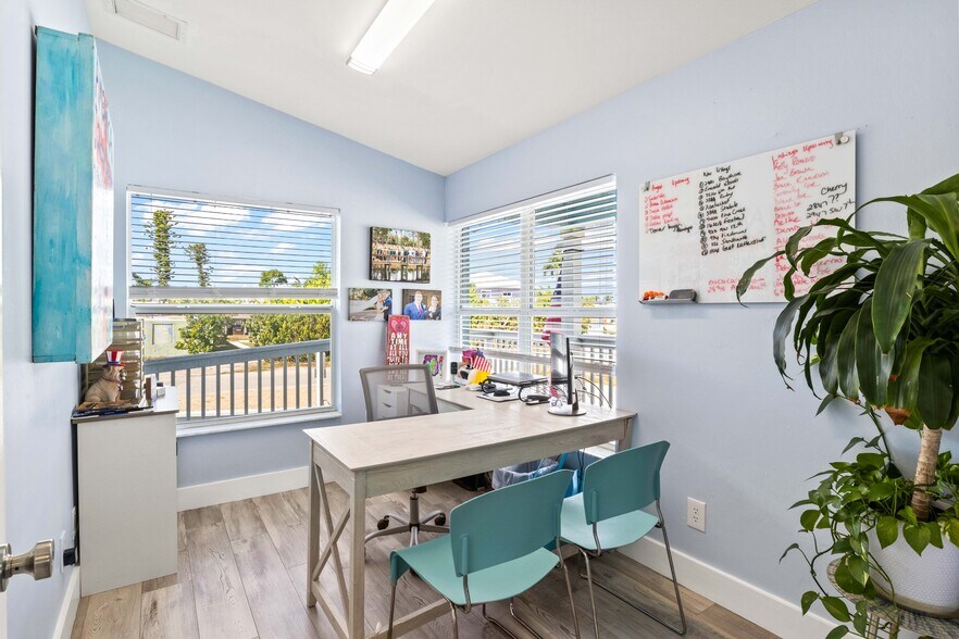 More Photos Of 4574 Pine Island Rd NW, Matlacha Office For Sale