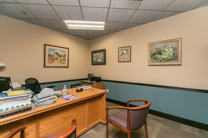 More Photos Of 425 2nd St SE, Cedar Rapids Office For Sale