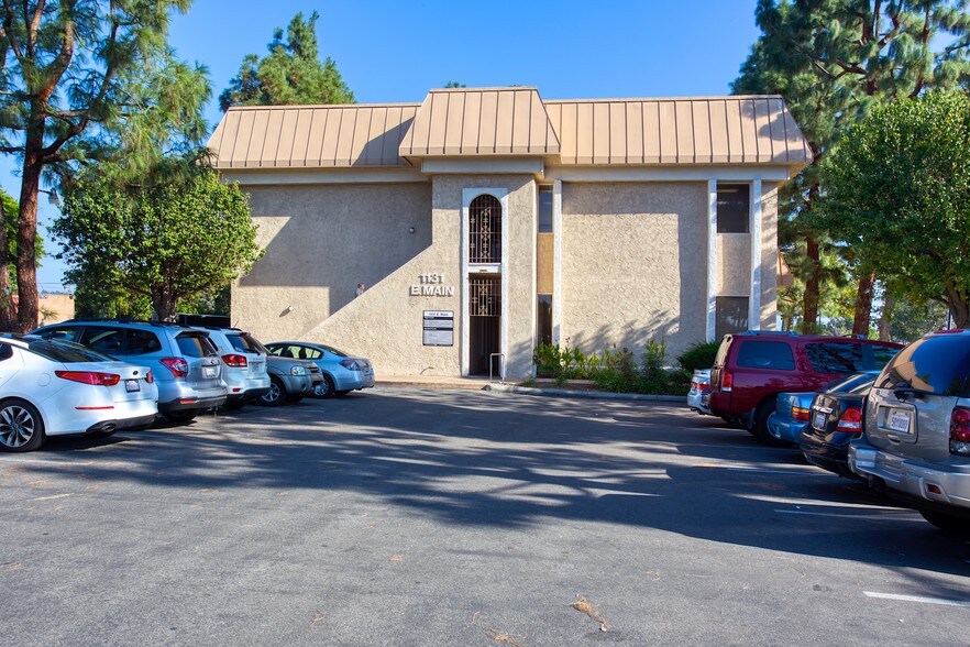 More Photos Of 1131 E Main St, Tustin Office Residential For Lease