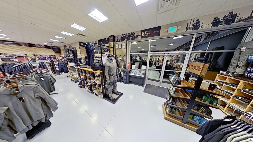 More Photos Of 3763 Imperial St, Frederick Showroom For Sale