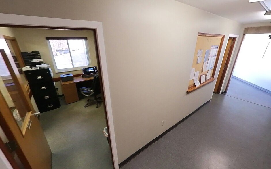 More Photos Of 12827 Frankstown Rd, Pittsburgh Auto Dealership For Lease
