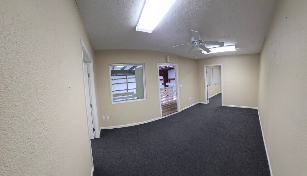 More Photos Of 610 Clear Creek Ave, League City Unknown For Lease
