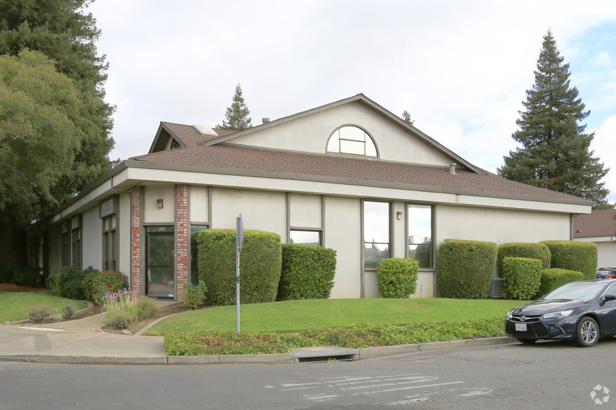 Primary Photo Of 700-798 California Blvd, Napa Research And Development For Lease