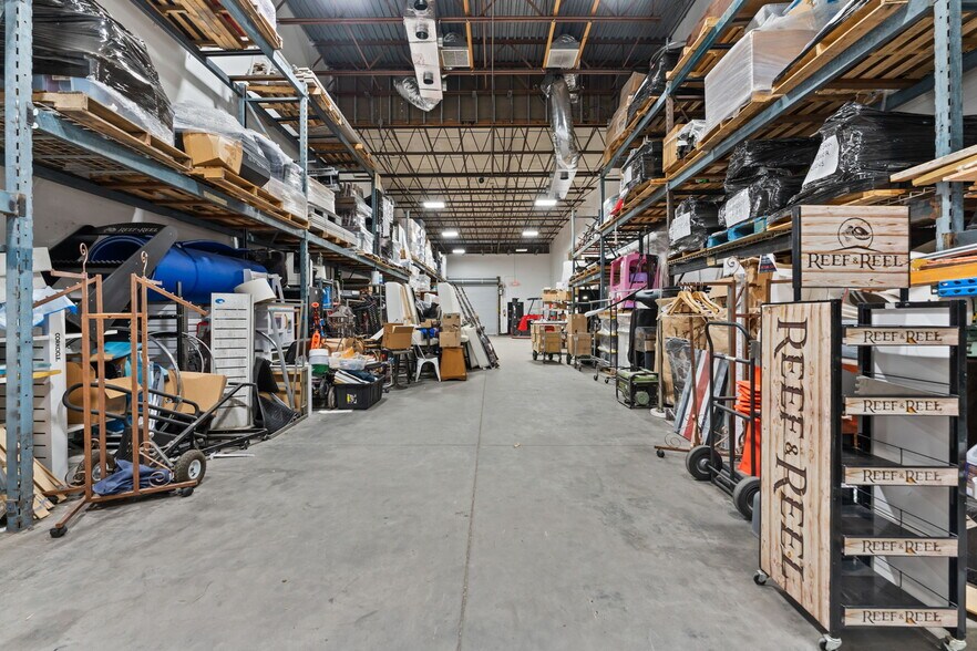 More Photos Of 7490 N 30th Ave, Saint Petersburg Showroom For Sale