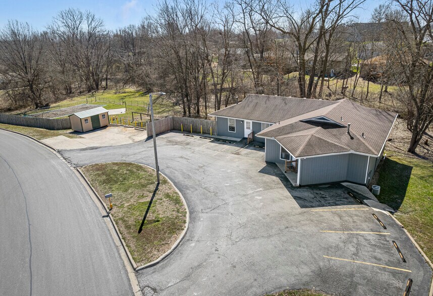 More Photos Of 205 Southbrook Pky, Kearney Daycare Center For Sale