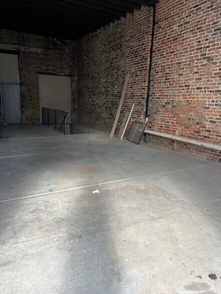 More Photos Of 1531 W 18th St, Chicago Apartments For Lease