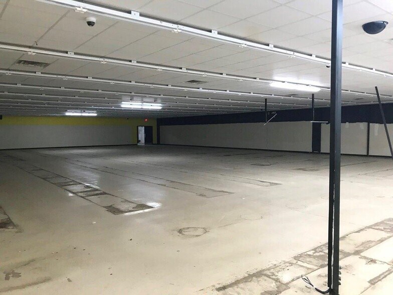 More Photos Of 3297 Cosby Hwy, Cosby Freestanding For Lease