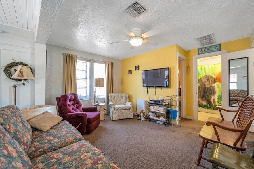 More Photos Of 1803 Gulf Blvd, Indian Rocks Beach Hotel For Sale