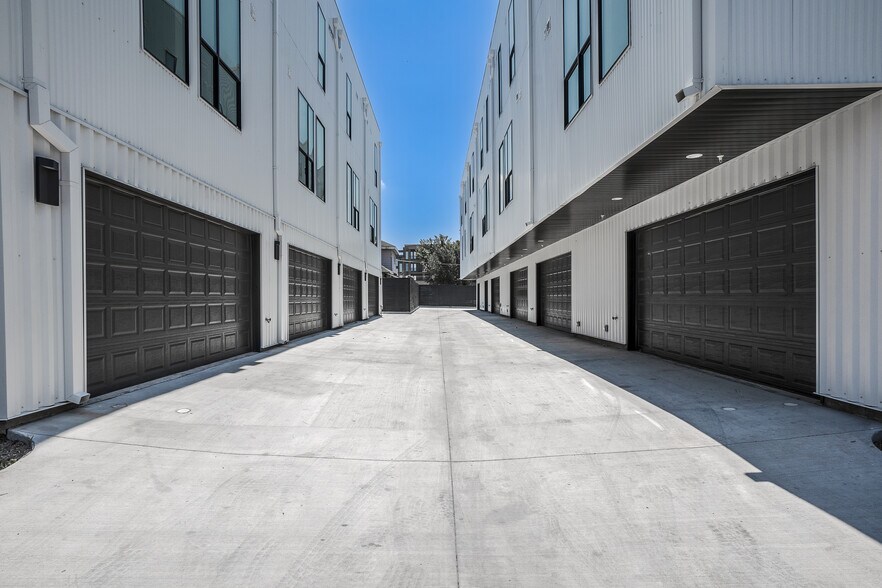 More Photos Of 4322 Roseland Ave, Dallas Apartments For Sale