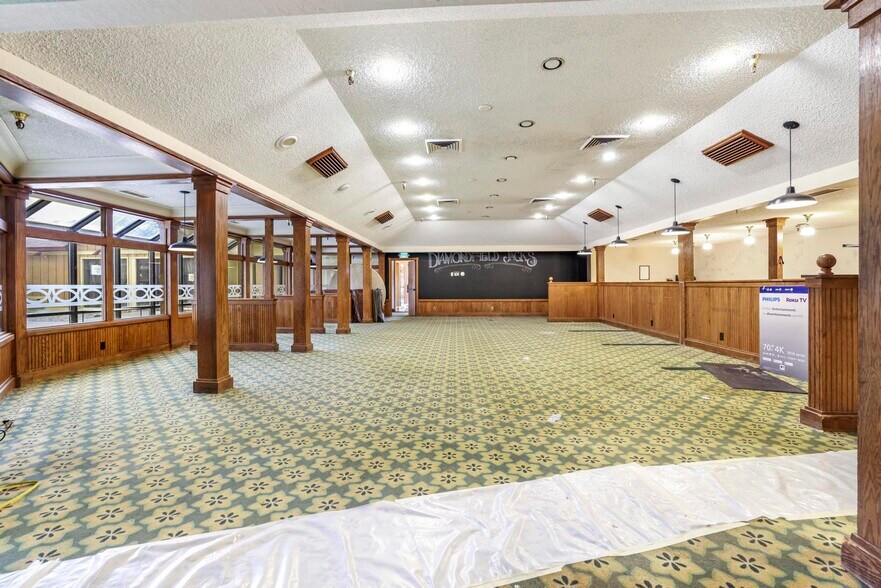 More Photos Of 1351 Blue Lakes N Blvd, Twin Falls Storefront Retail Office For Lease