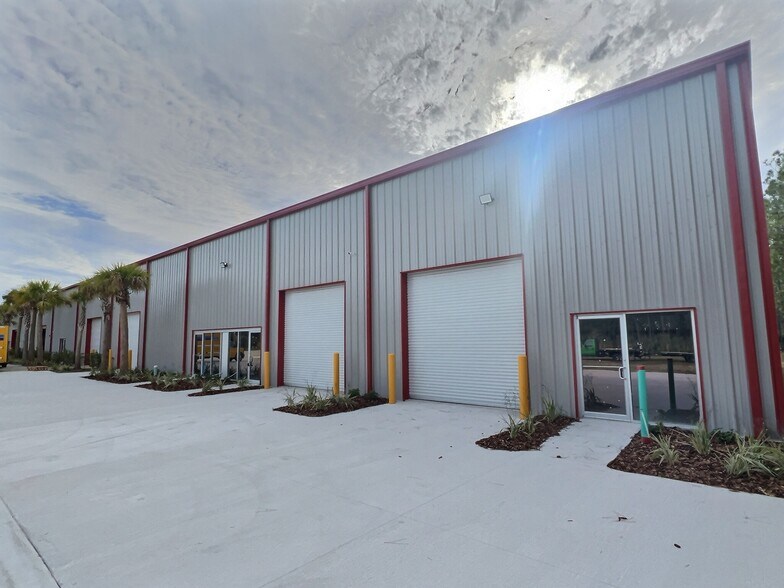 More Photos Of 25 Railside Way, Palm Coast Warehouse For Lease