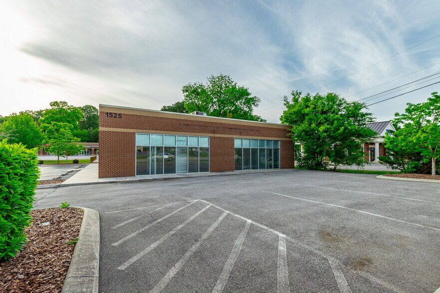 More Photos Of 1525 Gunbarrel, Chattanooga Medical For Lease