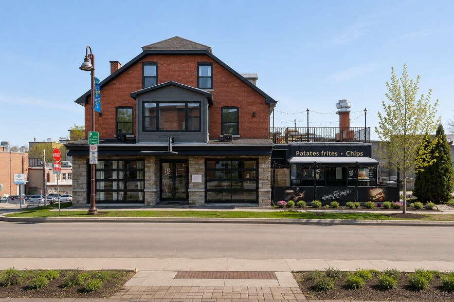 Primary Photo Of 138 Rue Wellington, Gatineau Storefront Retail Residential For Sale